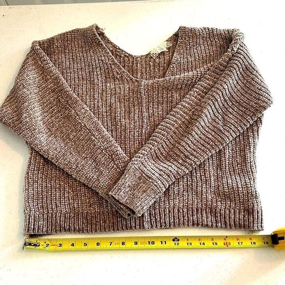 Pink Rose Sweaters - Pink rose sweater